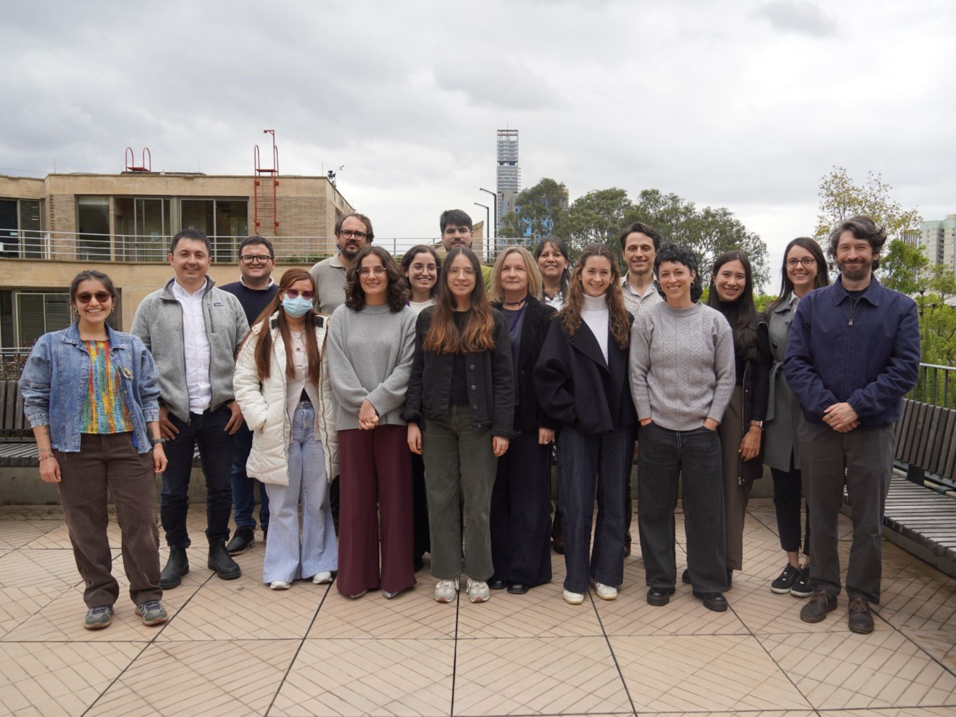Pesquisa do INCT Participa sobre movimentos sociais e questão tributária é apresentada em workshop em Bogotá